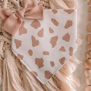 NWT Blush & Fluff Strawberry Cow Print Dog Bandana, White and Pink, Size M